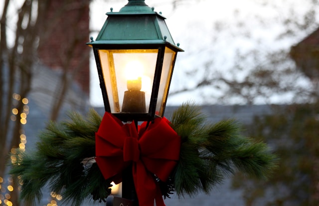 christmas lightpost